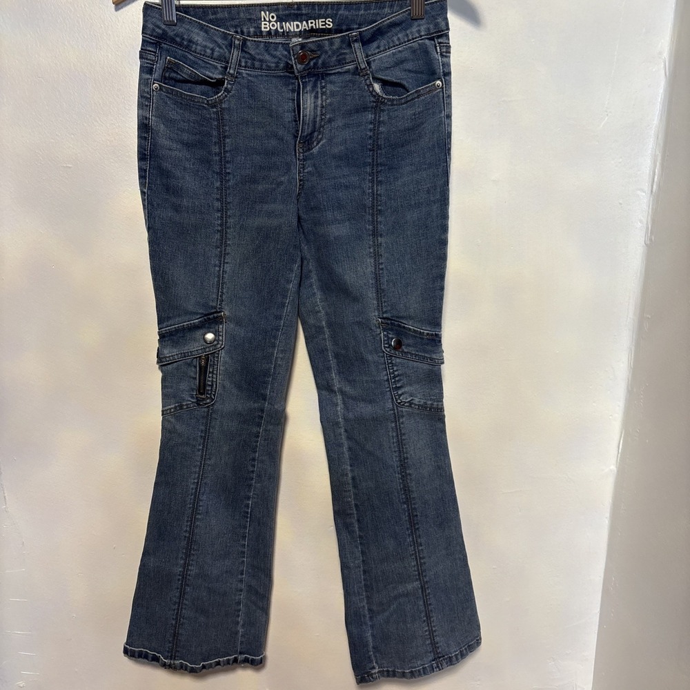 No Boundaries‎ Pull On Flare Women's size 6 Blue Denim Jeans